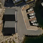 Modern Fishing With Sea View At Kalvaneset