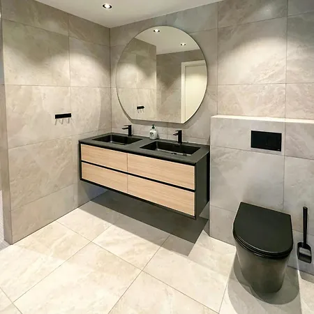 Modern Fishing With Sea View At Kalvaneset *