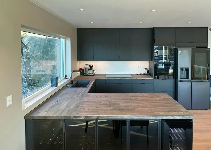 Tatil Evi Modern Fishing With Sea View At Kalvaneset *