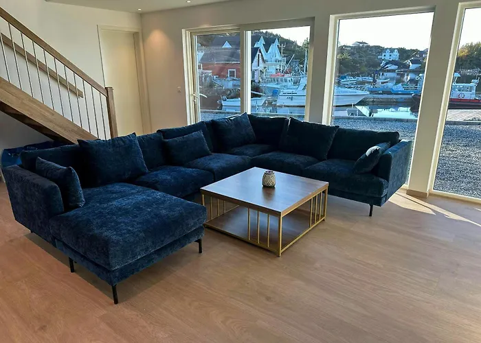 Modern Fishing With Sea View At Kalvaneset