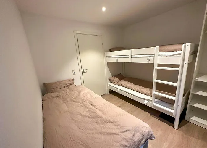 Modern Fishing With Sea View At Kalvaneset Vakantiehuis