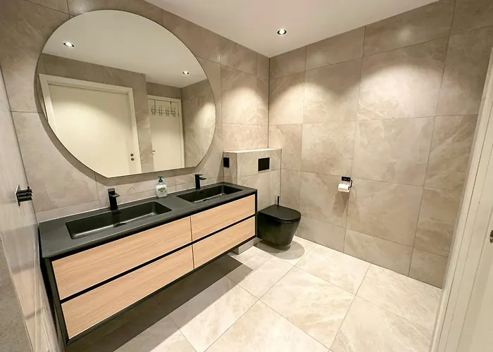 Modern Fishing With Sea View At Kalvaneset